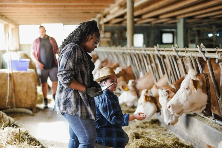 Women’s Empowerment in Agriculture: Breaking Gender Barriers with Agrosahas